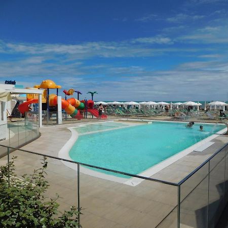 Hotel Villa Linda - Family Hotel - Nuova Costruzione Antisismica Riccione Bagian luar foto