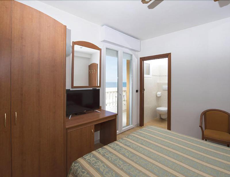 Hotel Villa Linda - Family Hotel - Nuova Costruzione Antisismica Riccione Bagian luar foto