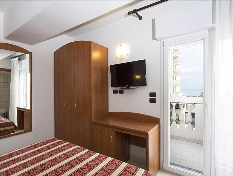 Hotel Villa Linda - Family Hotel - Nuova Costruzione Antisismica Riccione Bagian luar foto