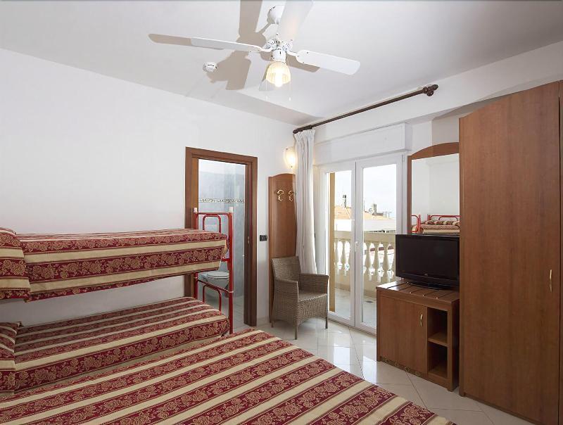 Hotel Villa Linda - Family Hotel - Nuova Costruzione Antisismica Riccione Bagian luar foto