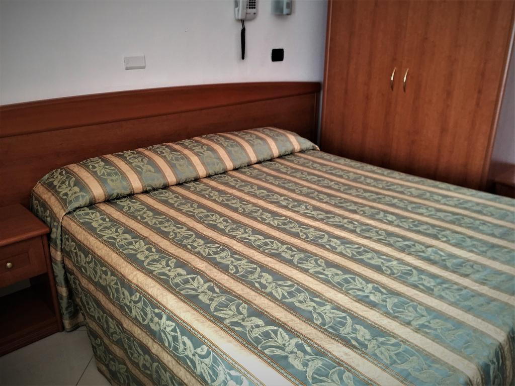 Hotel Villa Linda - Family Hotel - Nuova Costruzione Antisismica Riccione Bagian luar foto