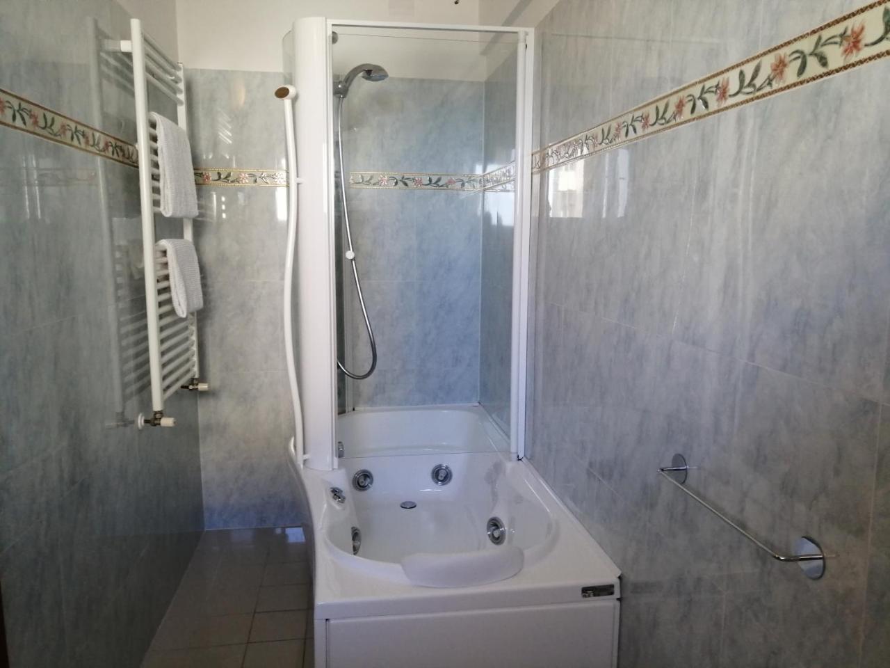Hotel Villa Linda - Family Hotel - Nuova Costruzione Antisismica Riccione Bagian luar foto