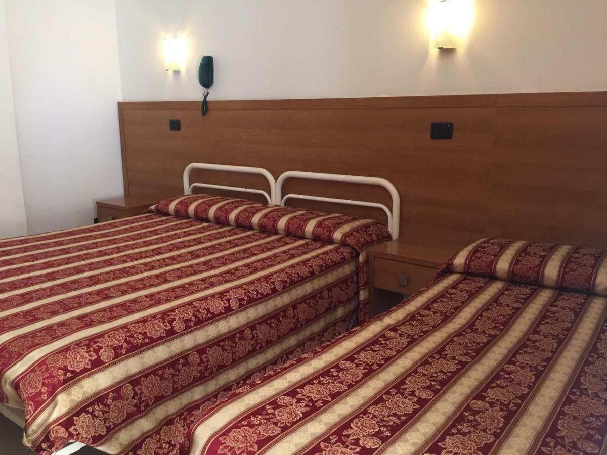 Hotel Villa Linda - Family Hotel - Nuova Costruzione Antisismica Riccione Bagian luar foto