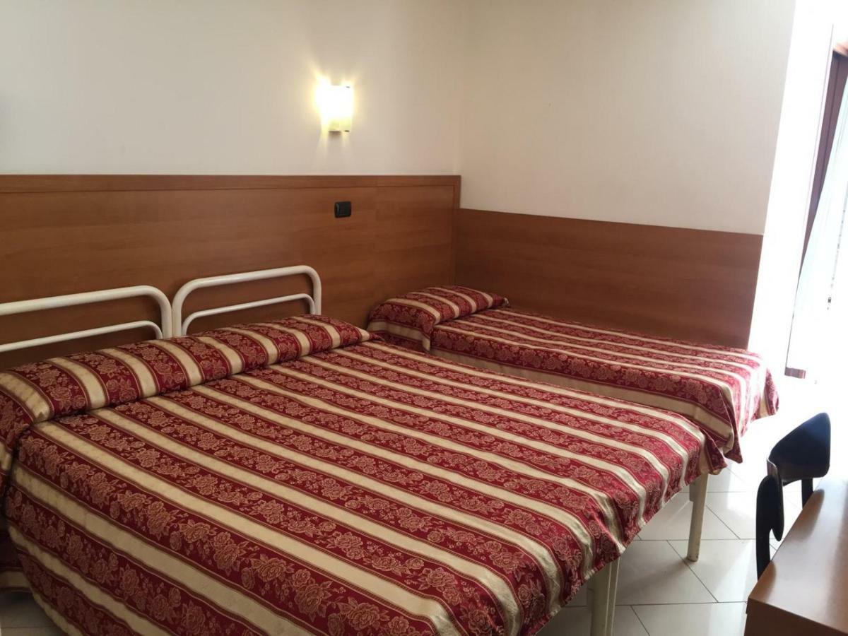 Hotel Villa Linda - Family Hotel - Nuova Costruzione Antisismica Riccione Bagian luar foto