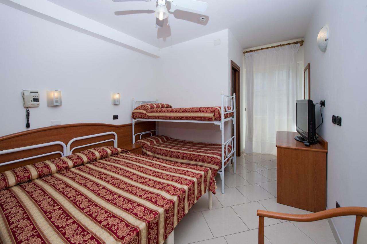 Hotel Villa Linda - Family Hotel - Nuova Costruzione Antisismica Riccione Bagian luar foto